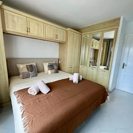 Nature & Sea Escape - Pools, & Sunshine! Apartment